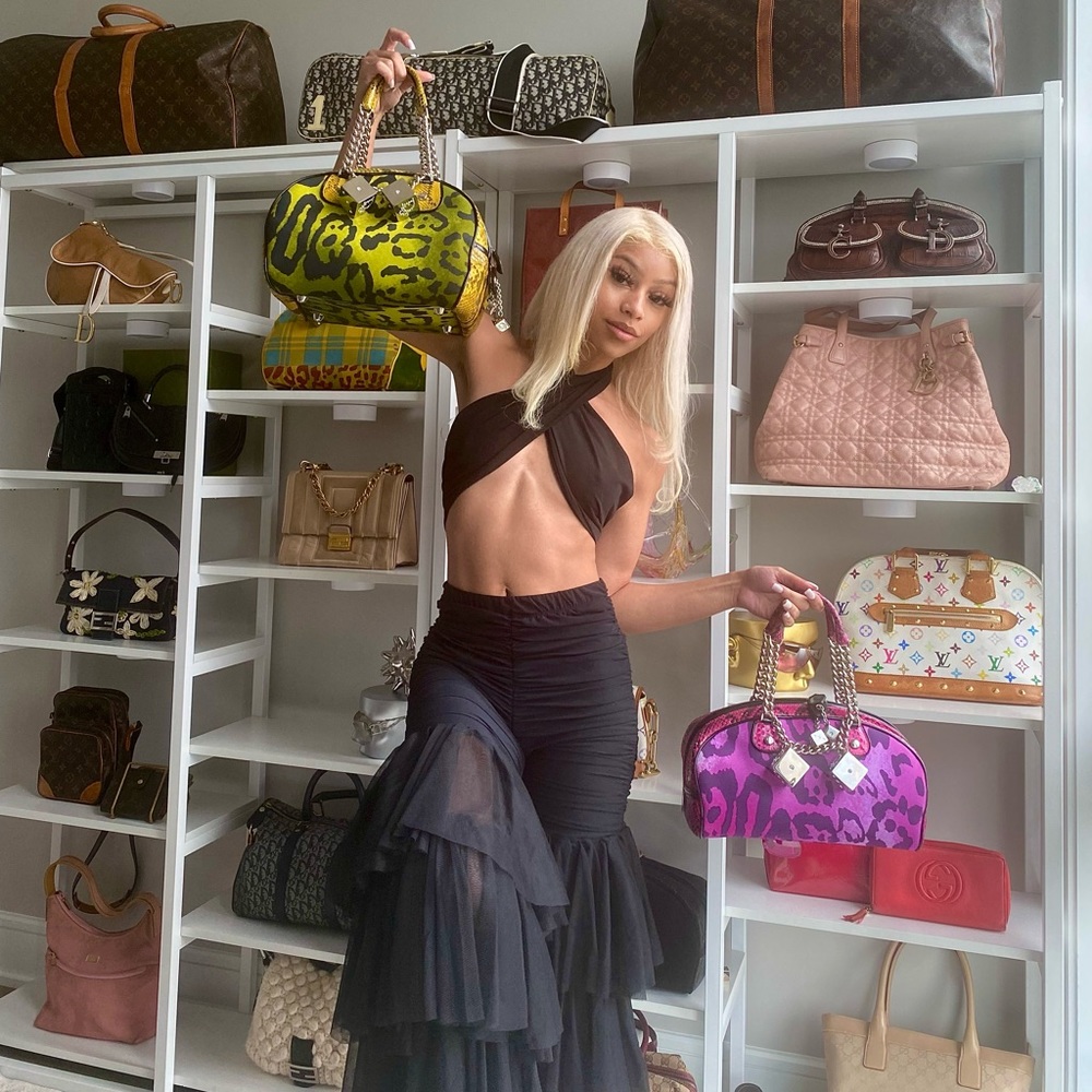 🎀 LUXURY EXCLUSIVE LIVE 🎀 LIKE THIS LISTING TO BE NOTIFIED OF MY SHOWS 📣 - Picture 10 of 13